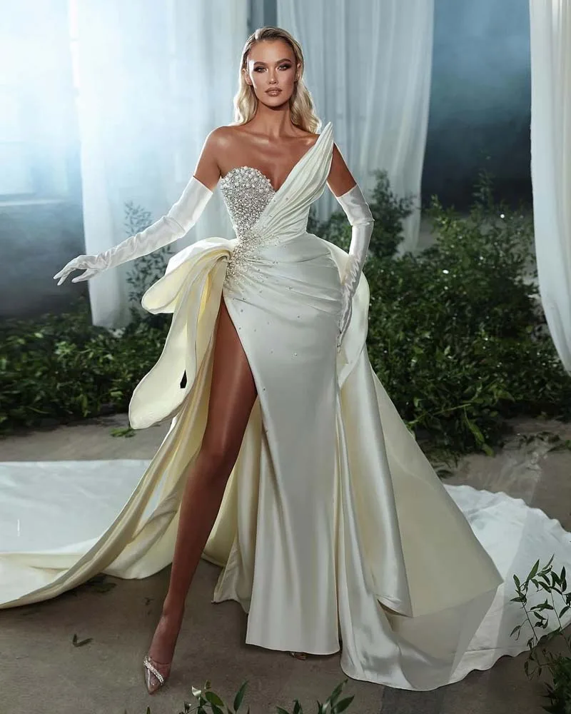 Роскошные свадебные платья с жемчугом 2024, специальное сексуальное платье невесты с высоким разрезом, атлас цвета слоновой кости, съемный шлейф, свадебные платья для вечеринок