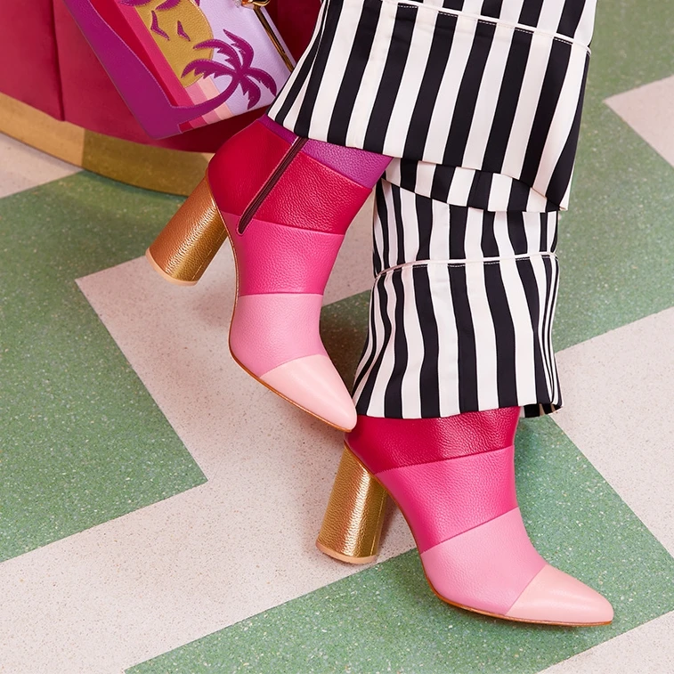 Радужные ботильоны разноцветного цвета на блочном каблуке с острым носком и боковой молнией, сексуальные повседневные женские модные резиновые сапоги