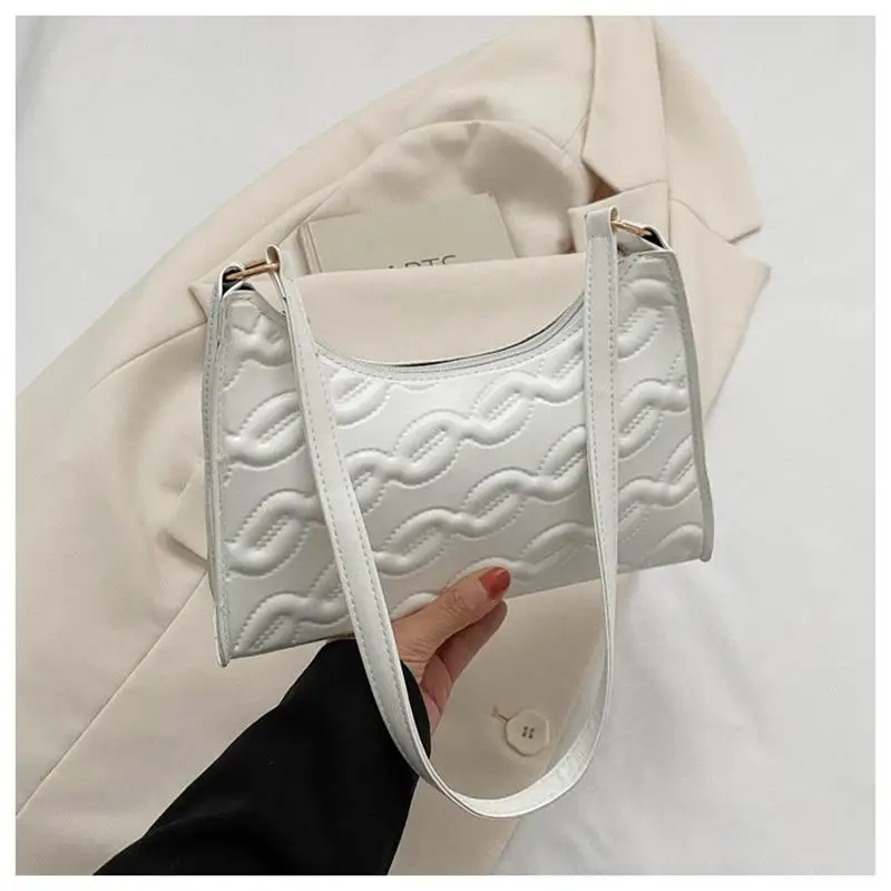 Универсальная модная минималистичная полосатая сумка на цепочке для женщин, новый нишевый дизайн, кошелек для телефона на одно плечо, сумка для подмышек.