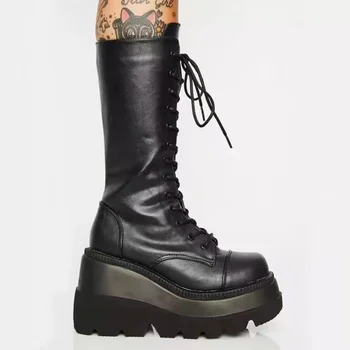 Зимние новые женские термоботинки, модные кожаные нескользящие туфли на платформе с круглым носком, черные ботинки на танкетке с боковой молнией в стиле панк-готика