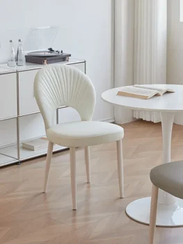 Обеденный стул Nordic Home Простая оболочка Мягкая сумка со спинкой Стул для макияжа кресло кремового цвета