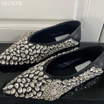Осенние тонкие туфли с украшением в виде кристаллов бриллиантов, лоферы без застежки из мягкой натуральной кожи с острым носком, женские брендовые полуботинки